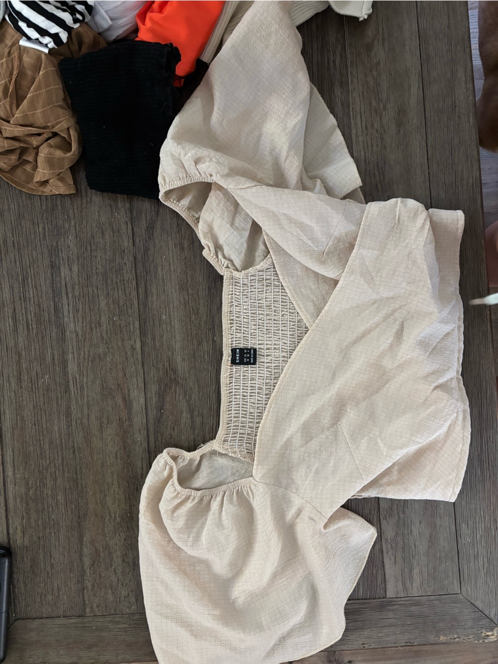 SHEIN Beige Puff Sleeve Crop Top